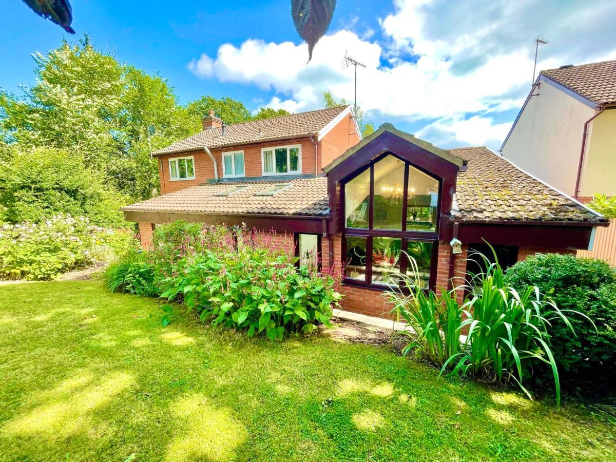 Penderi House Usk With Cymru Holidays Экстерьер фото